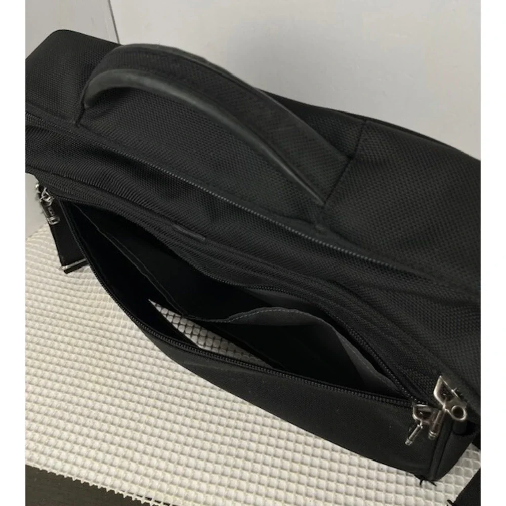 Tumi Alpha Expandable Laptop Bag Briefcase Black‎ 26176D4